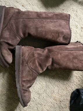 UGG Brown Suede Size 7 Boots